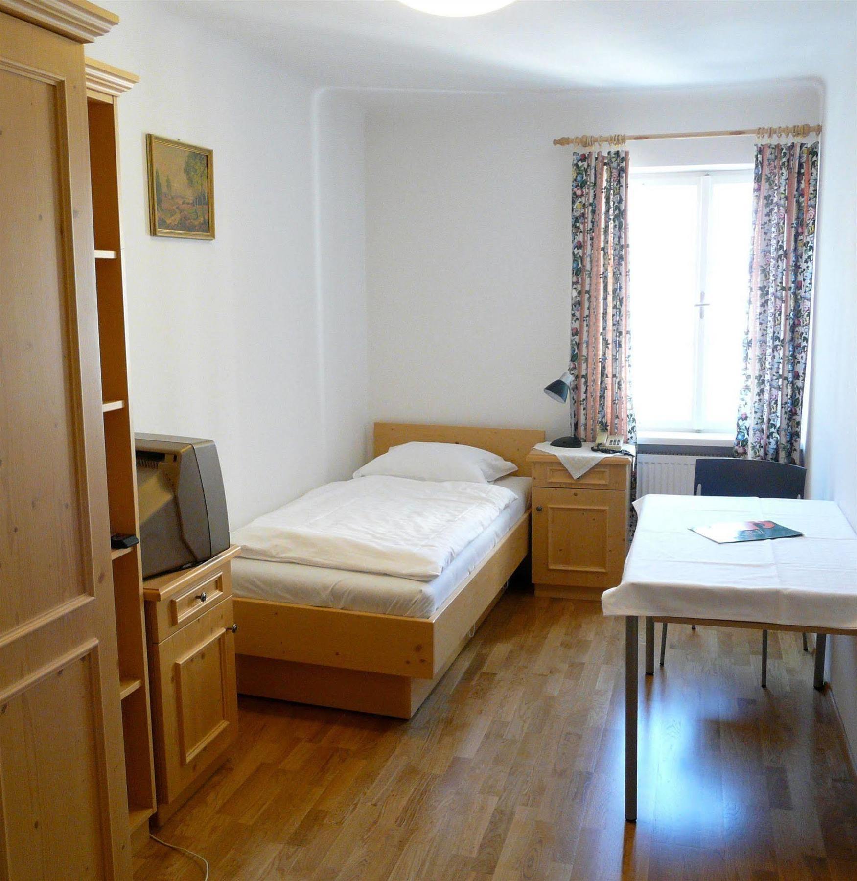Hotel Schwarzes Roessl Salzburg Buitenkant foto